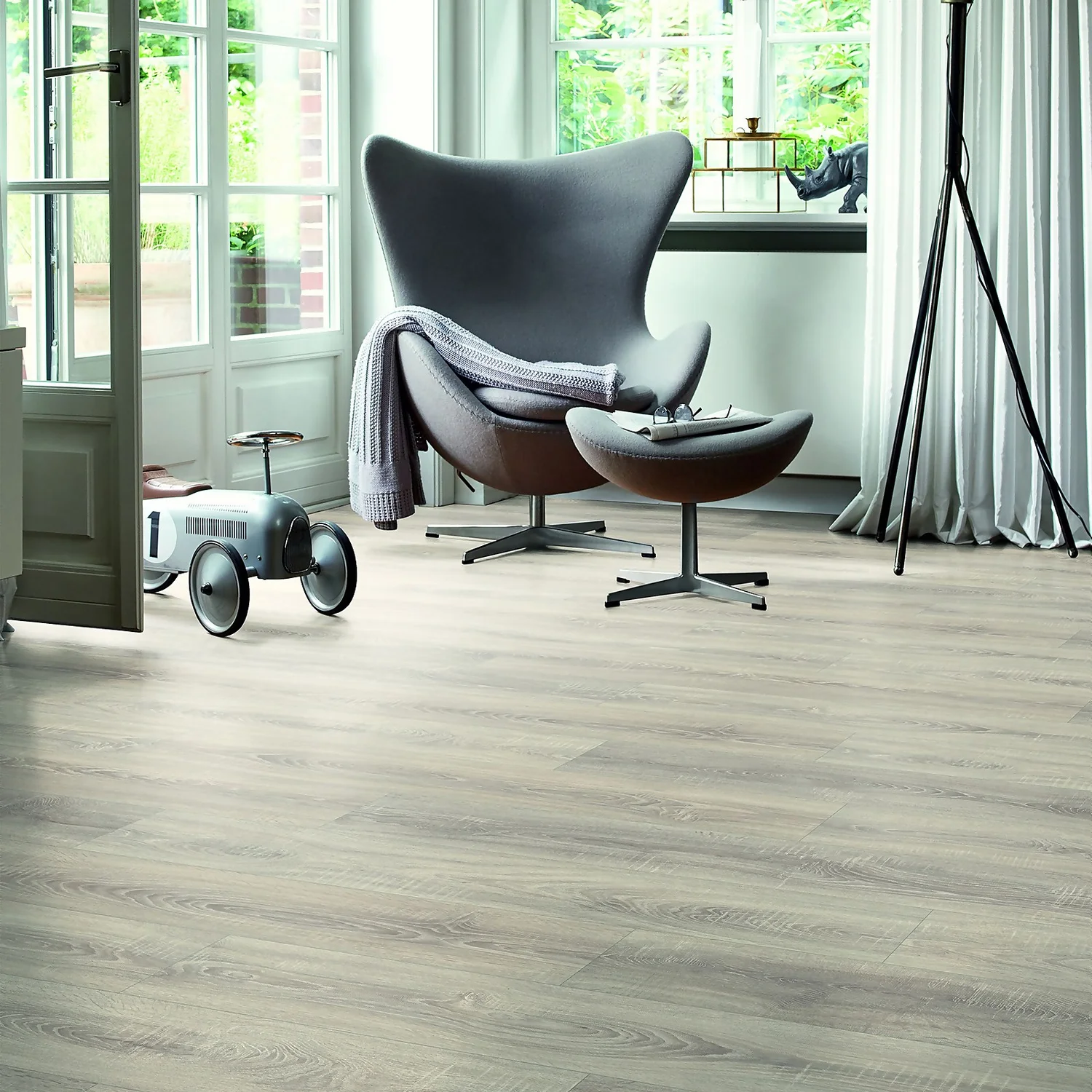 EGGER HOME Toscolano Light Oak 12mm Laminate Flooring EGGER HOME Toscolano Light Oak 12mm Laminate Flooring -Flooring And Tile Store 13999098 1865009675112174